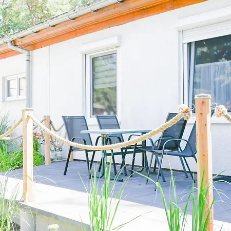 Gartenblick - 50m Zum Strand- Strandnah-urlaub Familie Rissel * Uckeritz